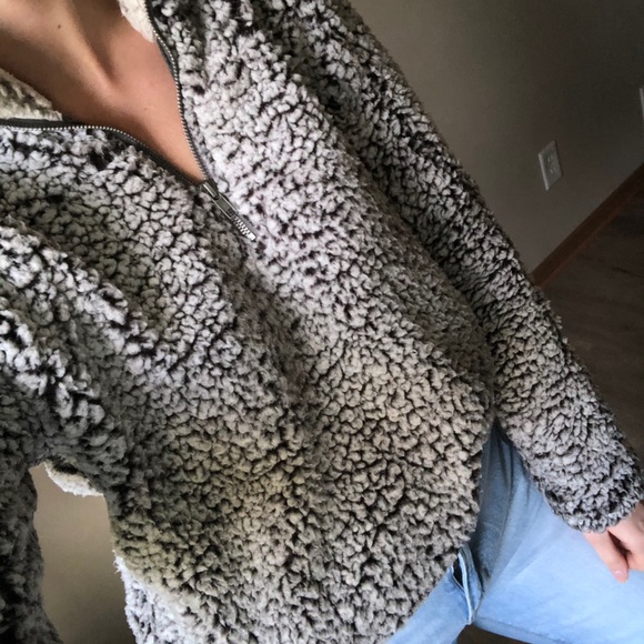 Thread and Supply Sherpa Sweatshirt - Picture 4 of 6